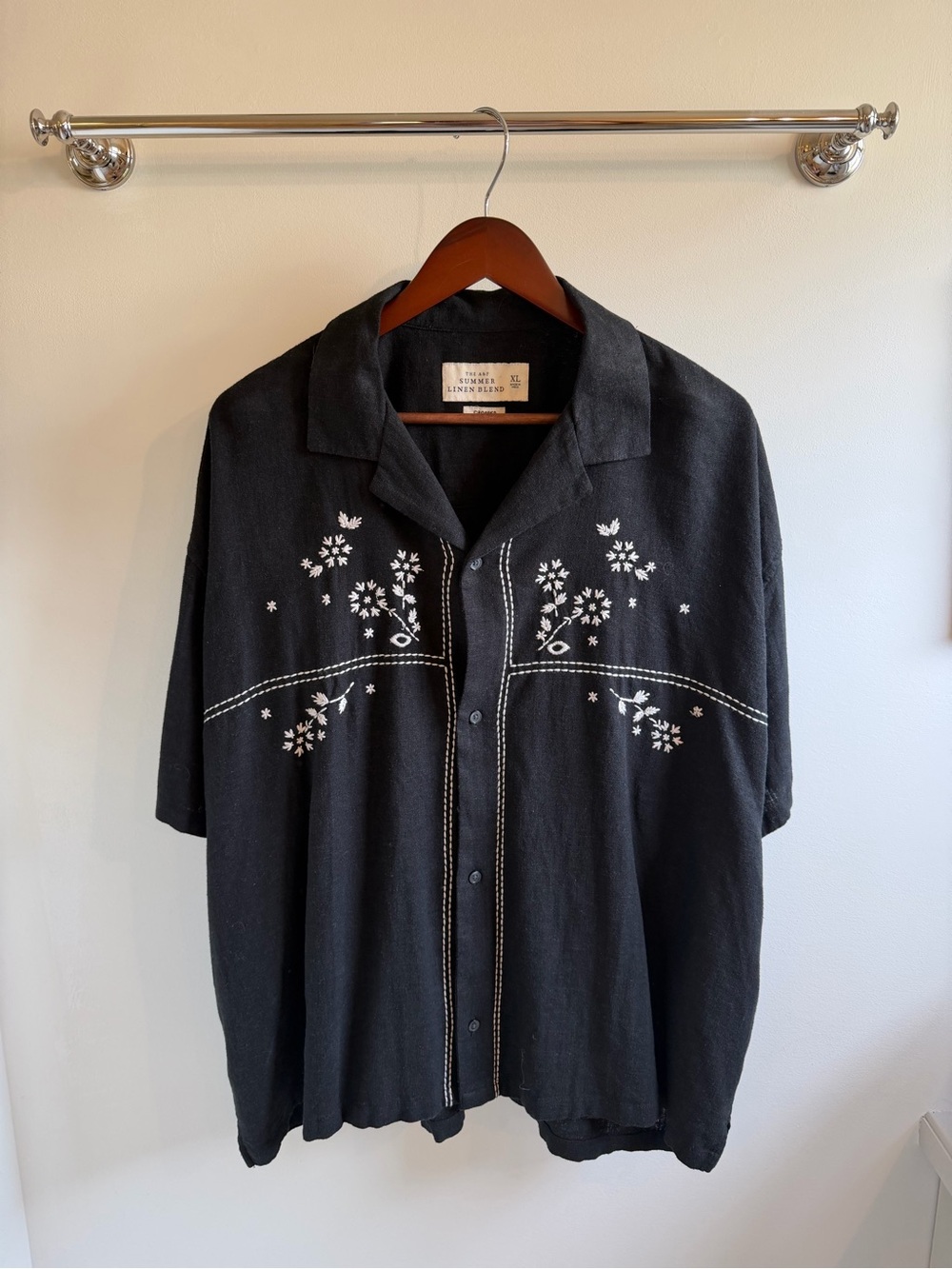 Linen Blend Black Embroidered Short-Sleeve Shirt
